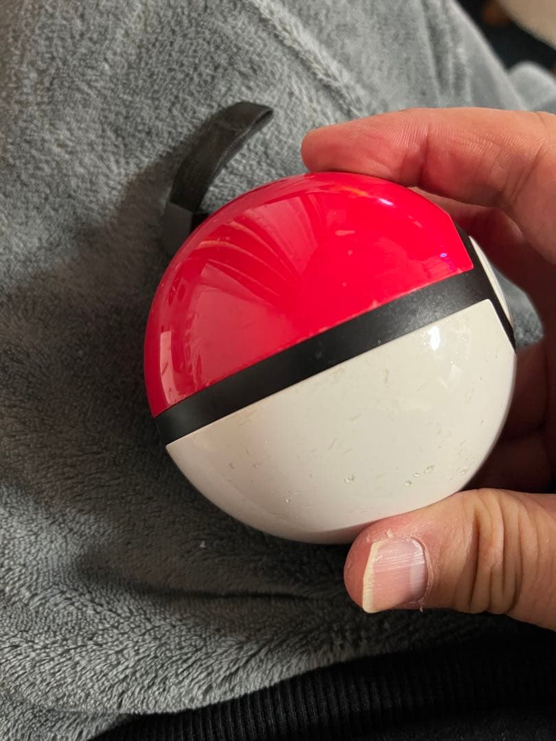ポケモンボール型モバイルバッテリー