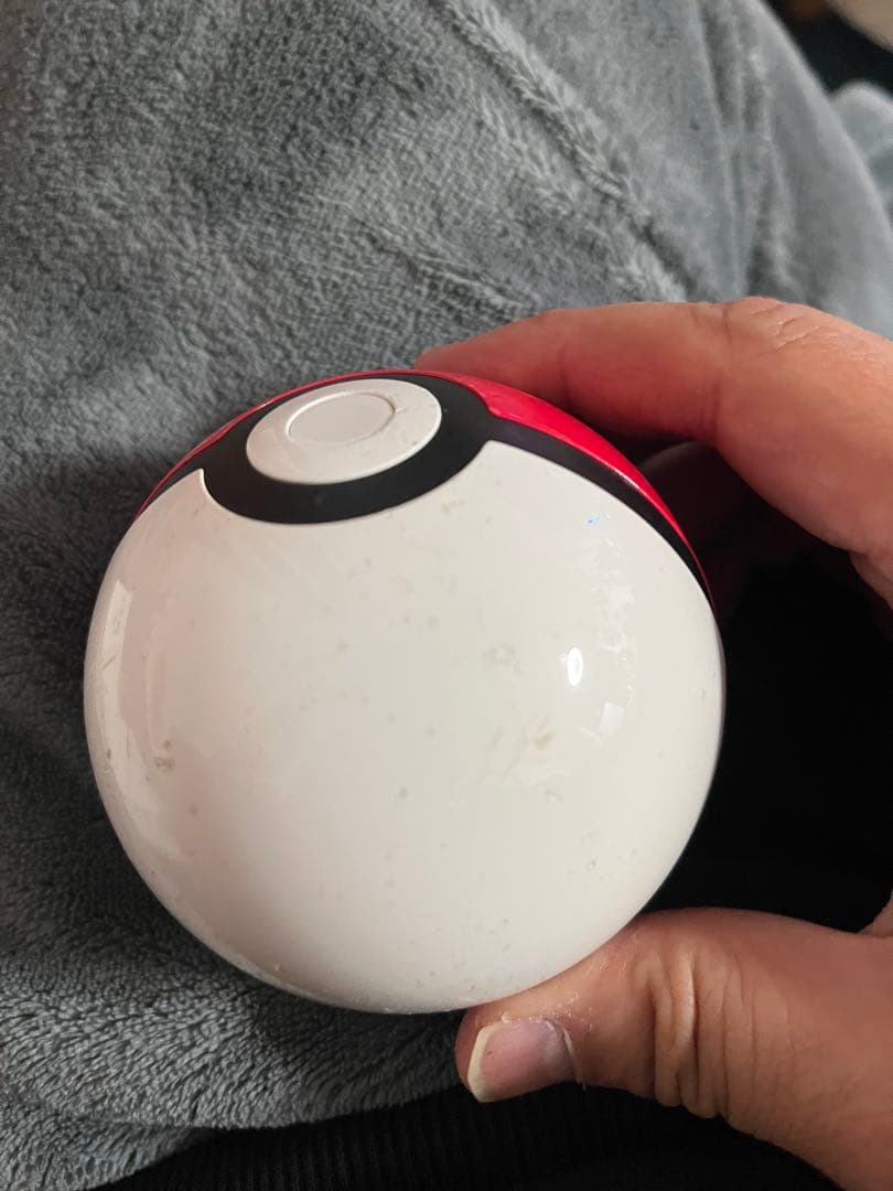 ポケモンボール型モバイルバッテリー