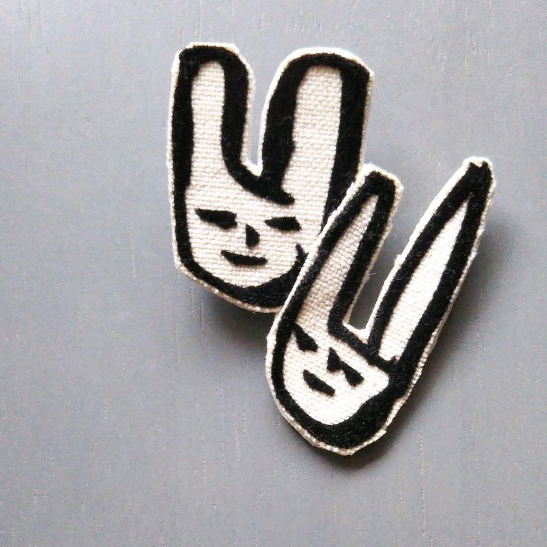 ⑧17ミナペルホネン ハンドメイド ブローチアクセサリー