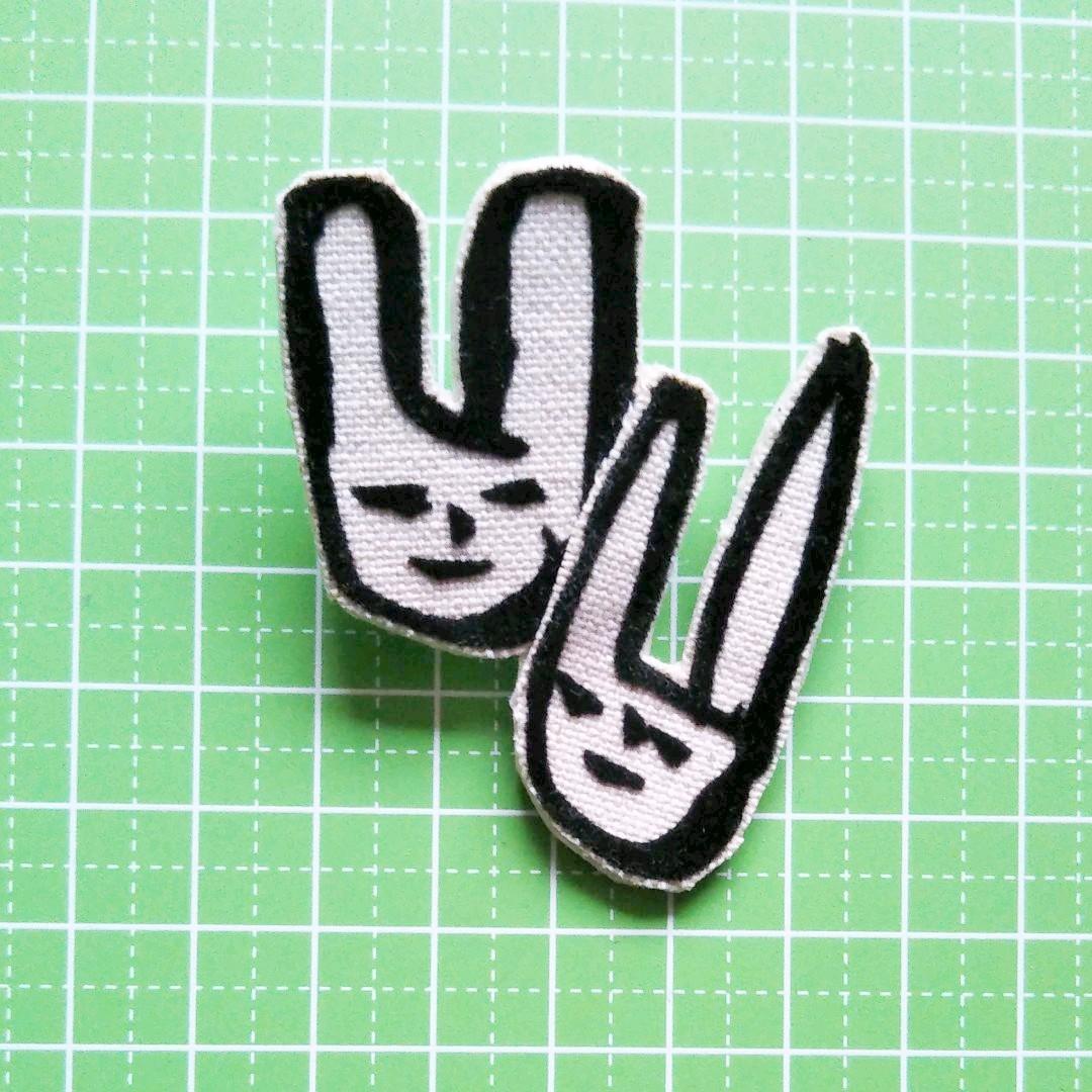⑧17ミナペルホネン ハンドメイド ブローチアクセサリー