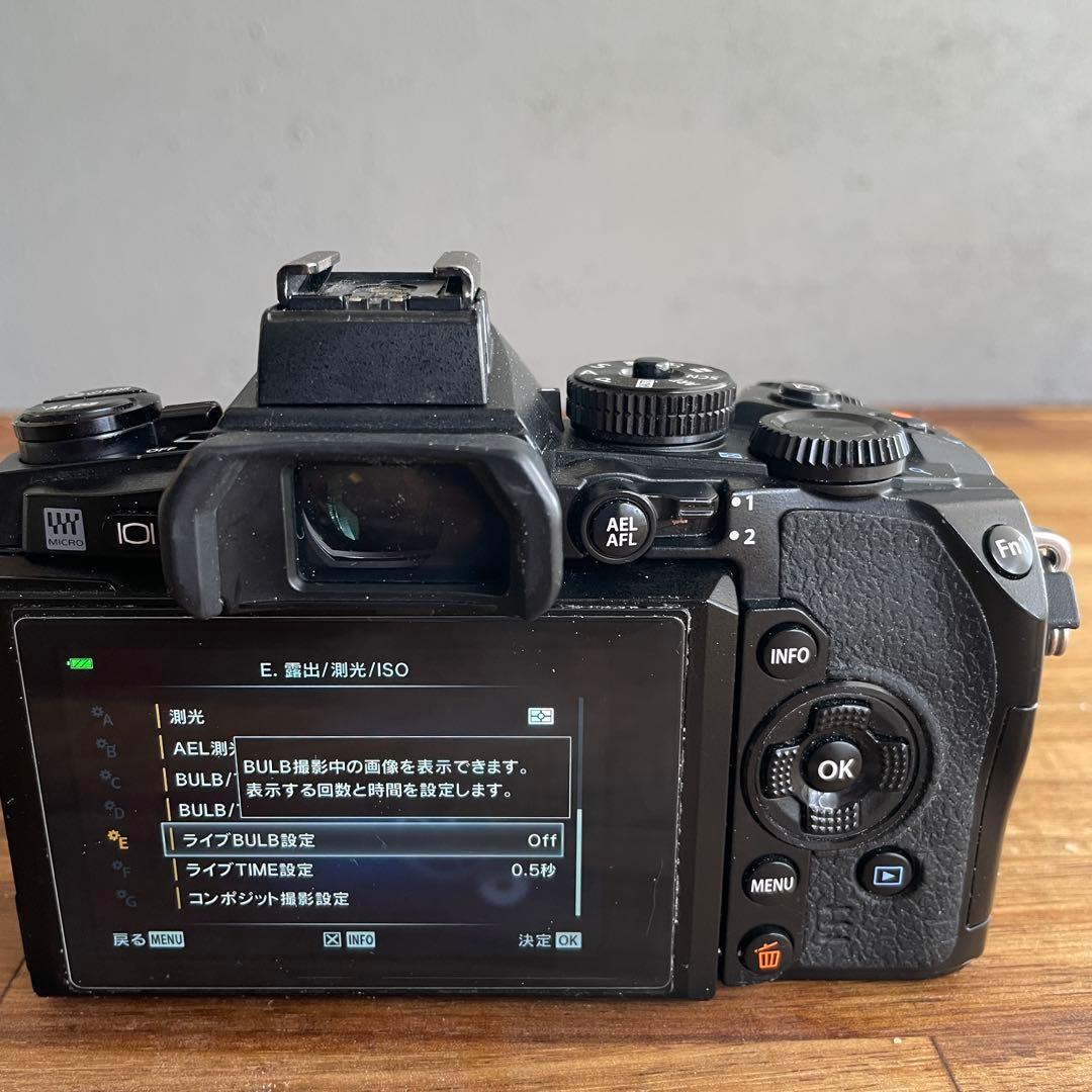 OLYMPUS OM-D E-M1 ミラーレス一眼カメラ