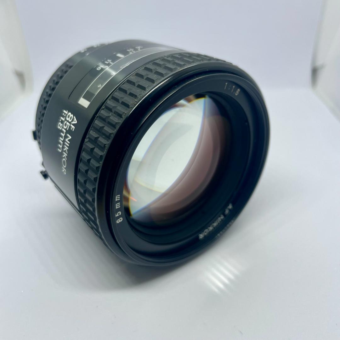 美品 AF NIKKOR 85mm f/1.8