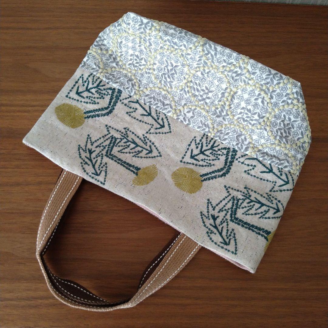 new❁ 刺繍生地のお散歩バッグ chouchou☆ミナペルホネン ハンドメイド