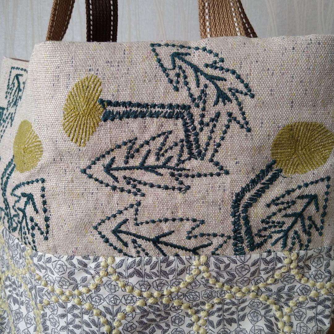 new❁ 刺繍生地のお散歩バッグ chouchou☆ミナペルホネン ハンドメイド