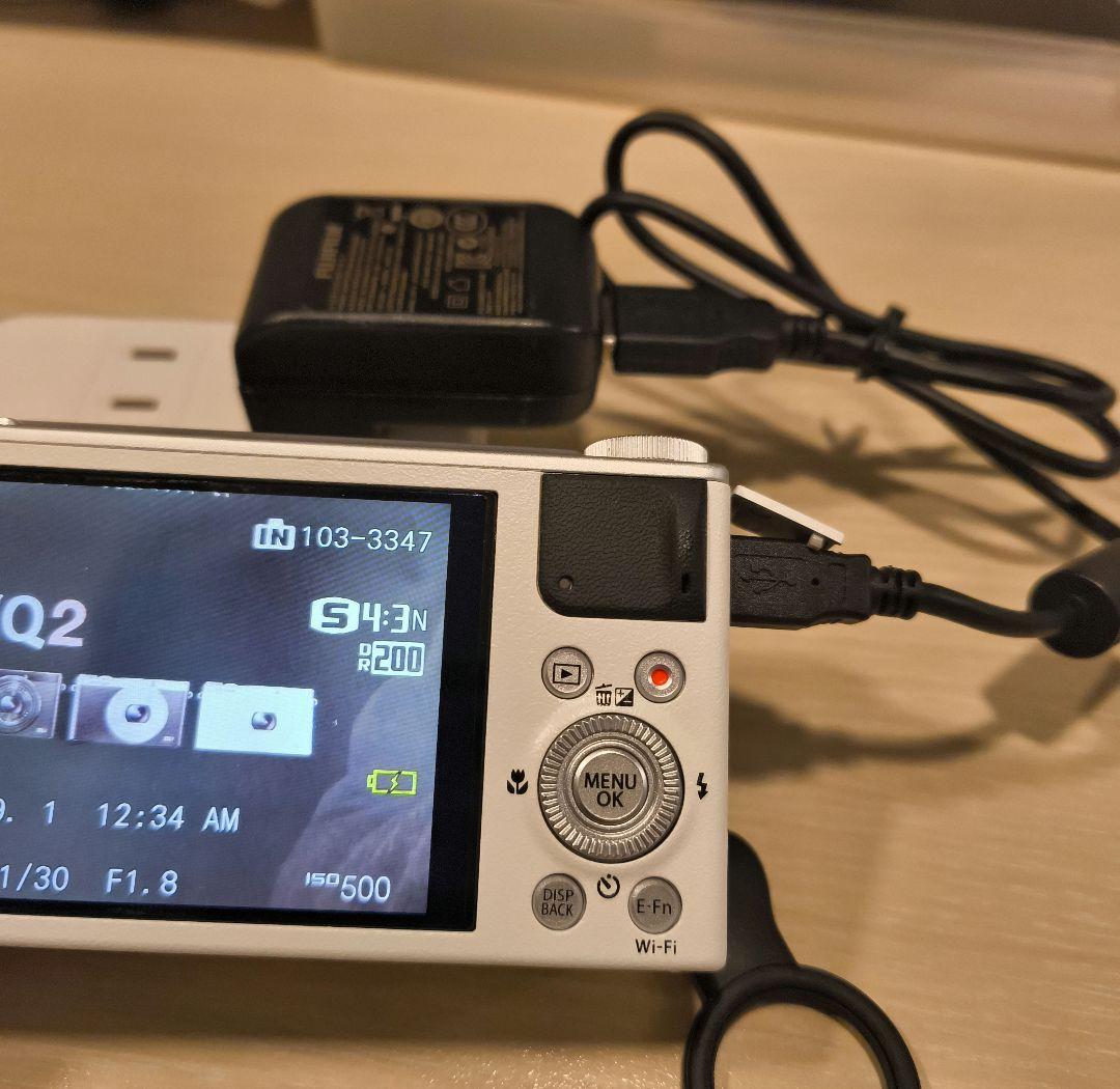 FUJIFILM XQ2 高級コンデジ Wi-Fi 動作確認済み 元箱付 美品