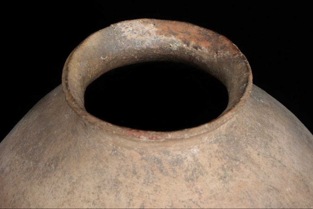 朝鮮美術 須恵器 新羅土器 壺 新羅無細土 出土品 木製台座 箱付 骨董 古美術