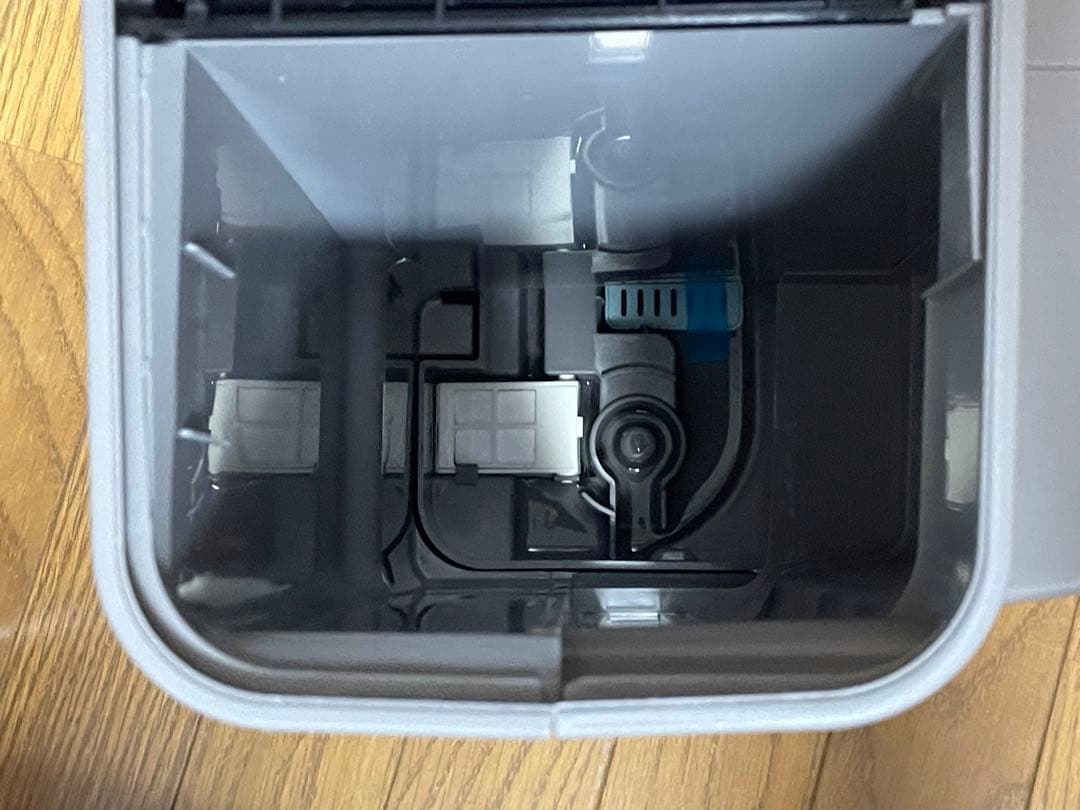 美品 アイリスオーヤマ 加湿セラミックファンヒーター JKC125D1-H