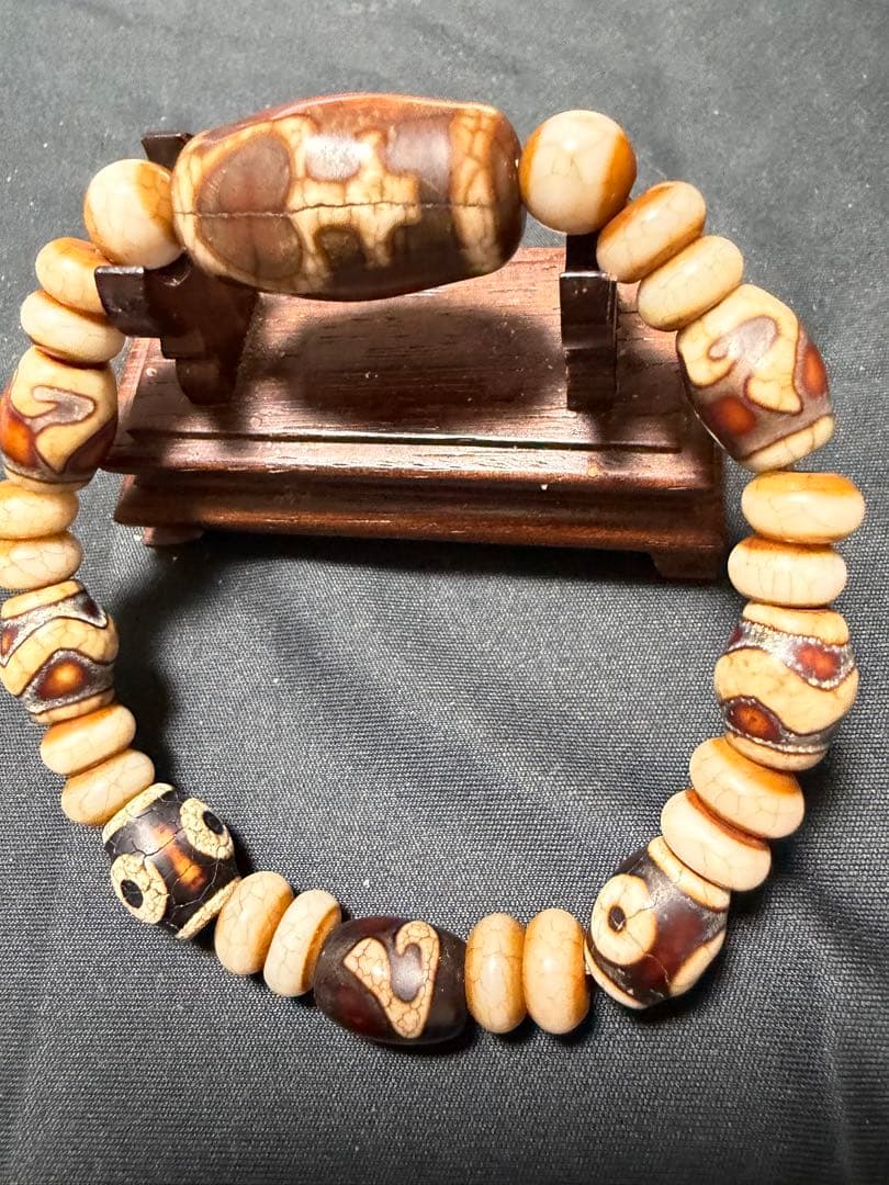 台湾天珠‼️西蔵老礦玉髄骨董龍紋宝瓶天珠ブレスレット