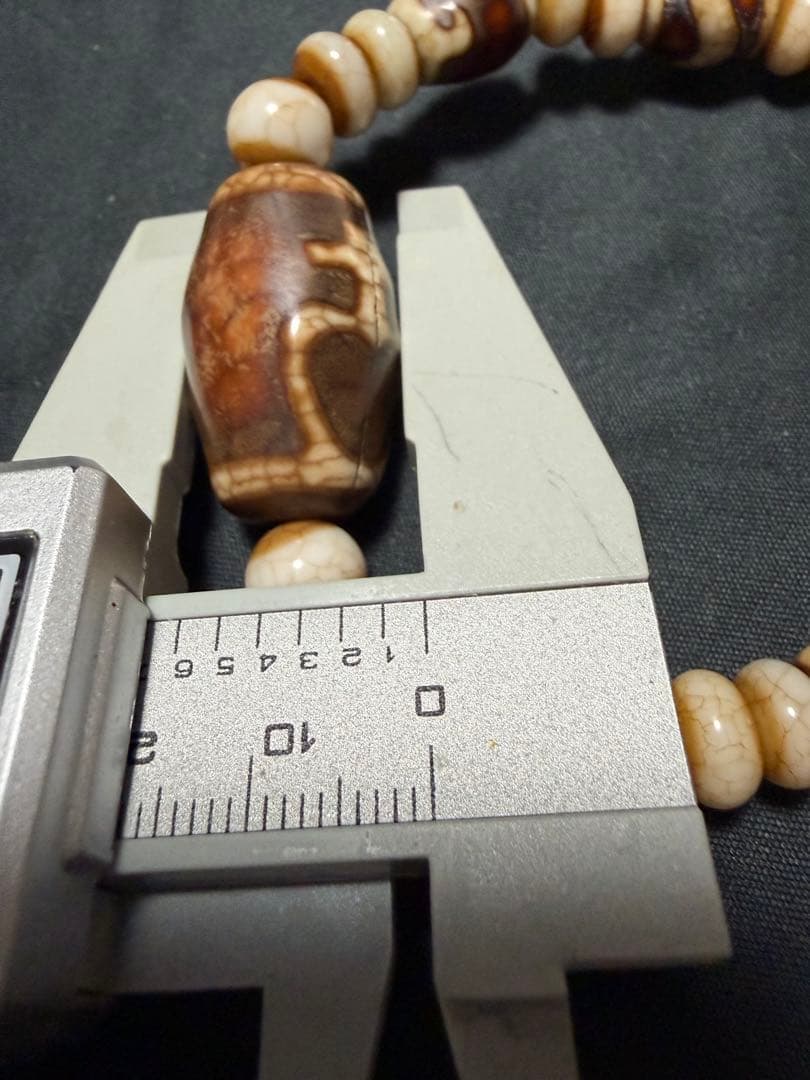 台湾天珠‼️西蔵老礦玉髄骨董龍紋宝瓶天珠ブレスレット