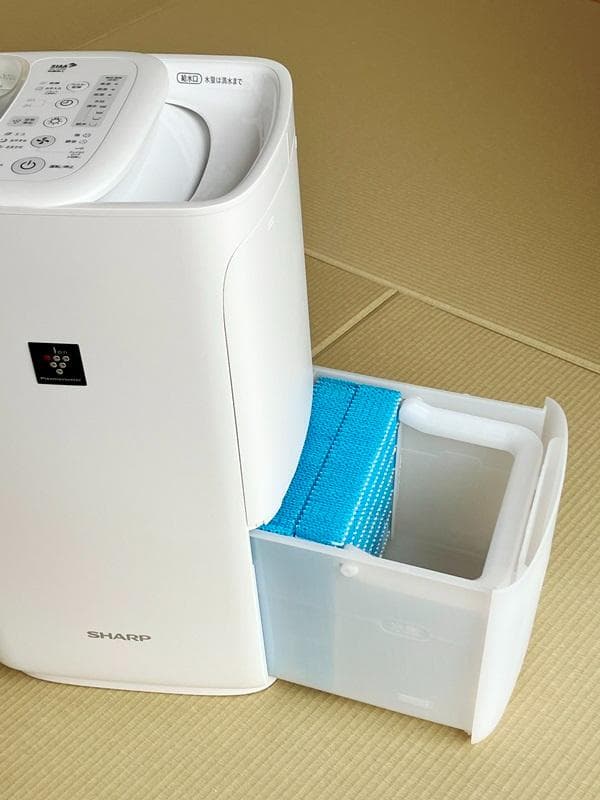 シャープ加湿器 HV-R75（加熱気化式）