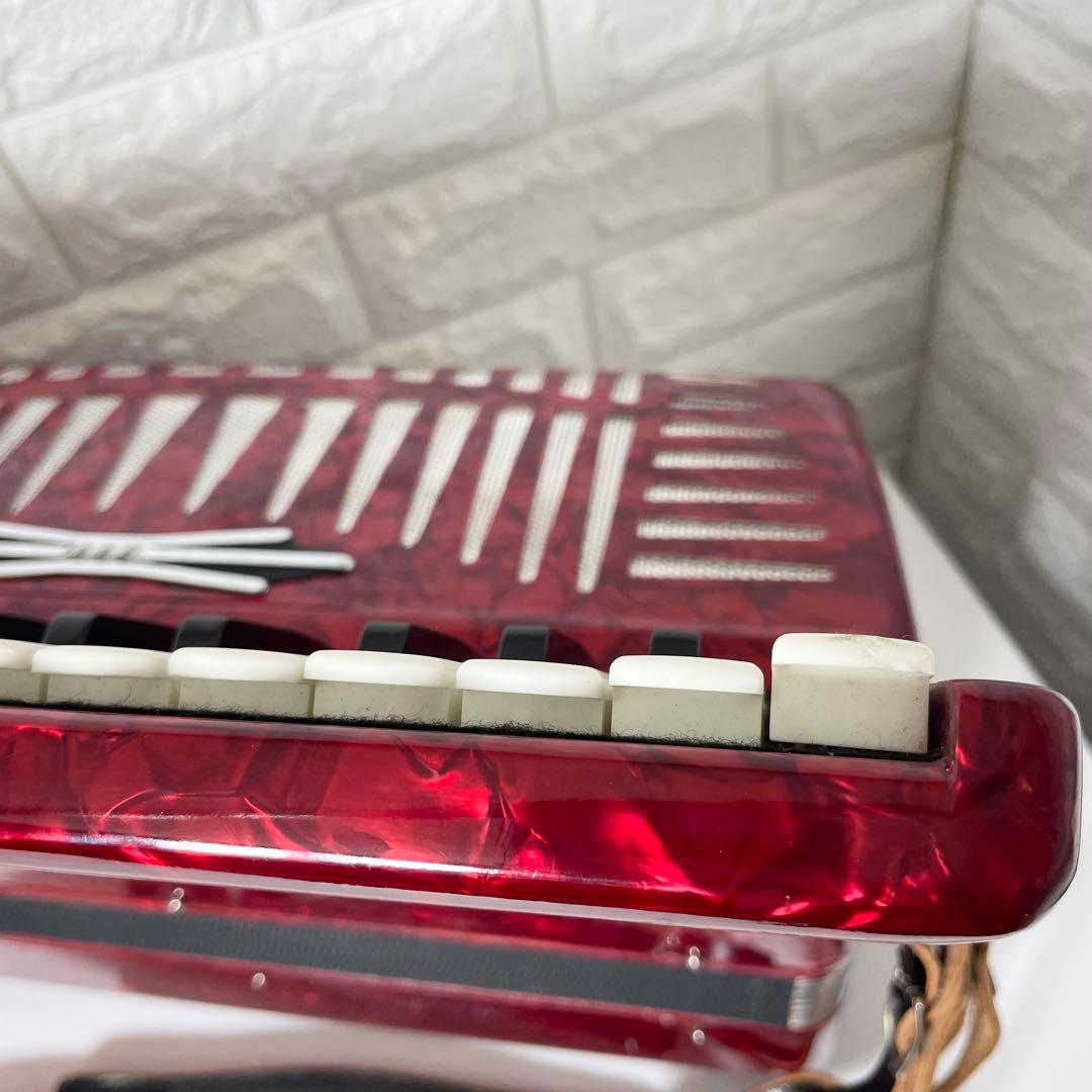 【使用感の少ない美品/動作確認済み】YAMAHA ３２鍵盤 アコーディオン