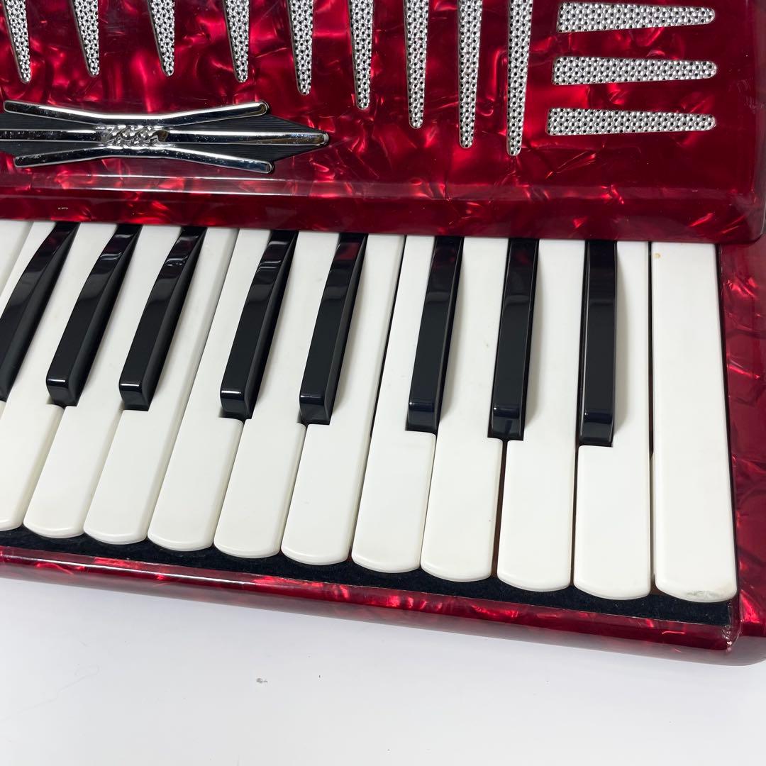 【使用感の少ない美品/動作確認済み】YAMAHA ３２鍵盤 アコーディオン