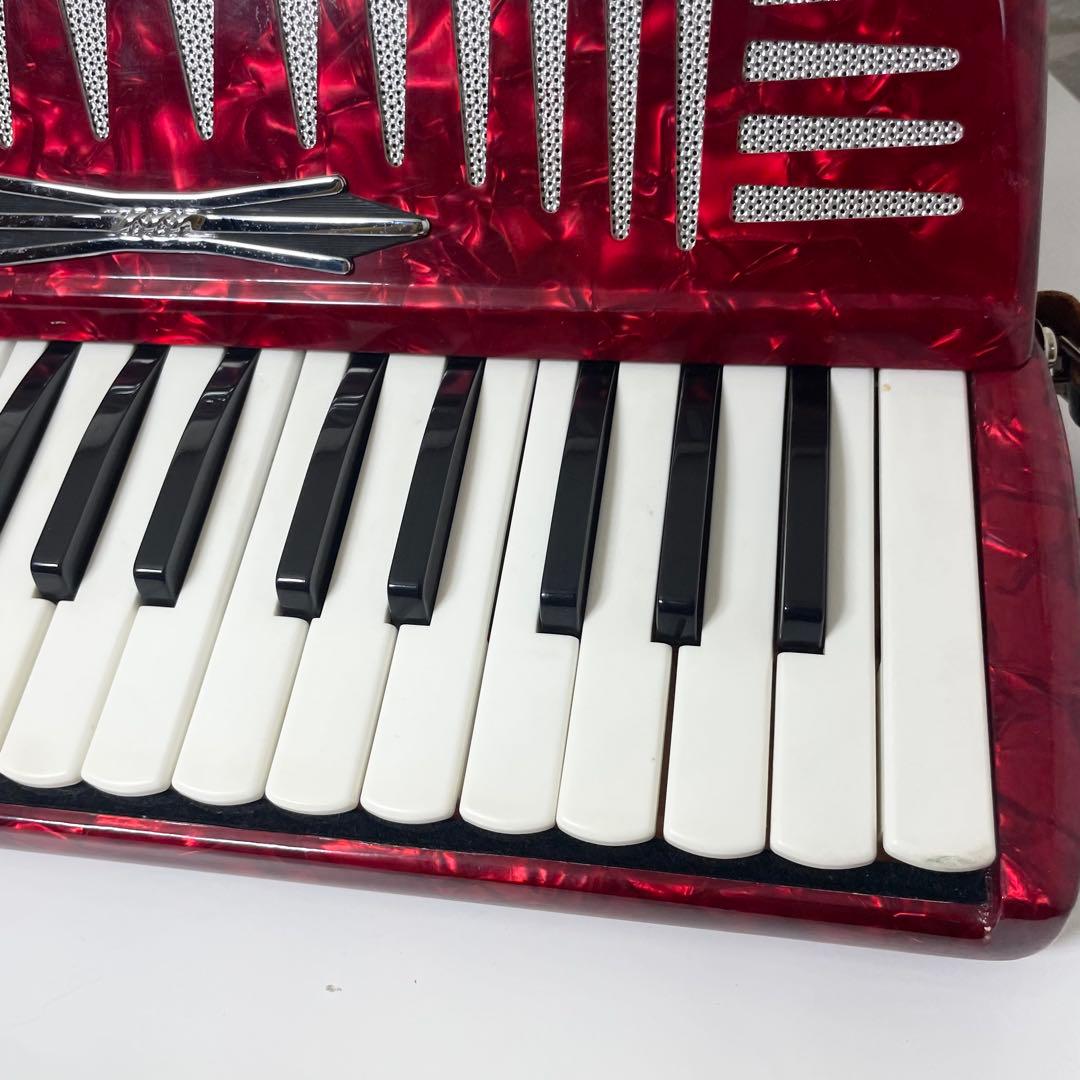 【使用感の少ない美品/動作確認済み】YAMAHA ３２鍵盤 アコーディオン