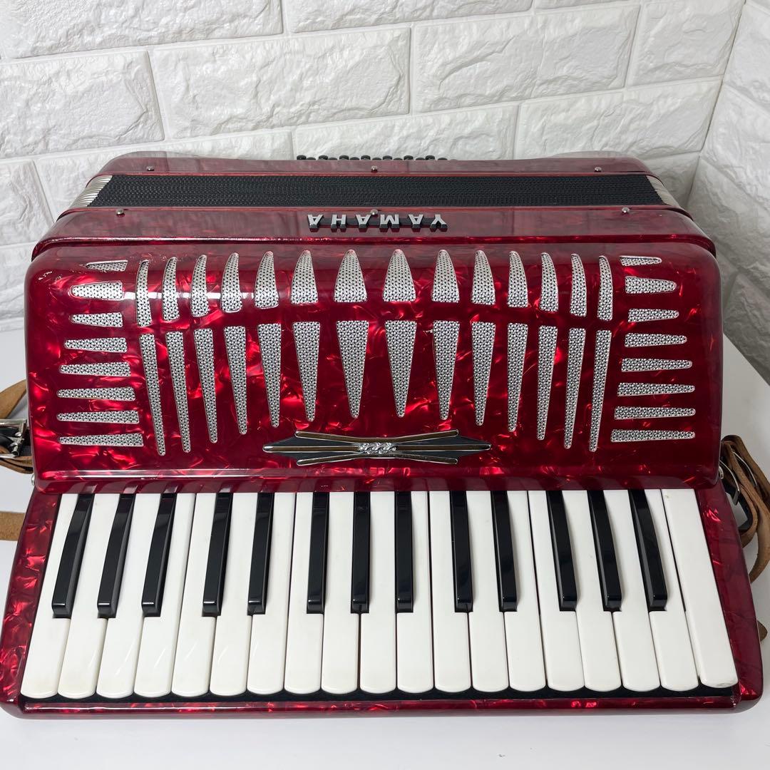 【使用感の少ない美品/動作確認済み】YAMAHA ３２鍵盤 アコーディオン