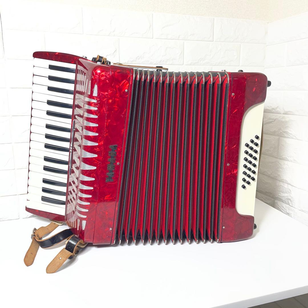【使用感の少ない美品/動作確認済み】YAMAHA ３２鍵盤 アコーディオン