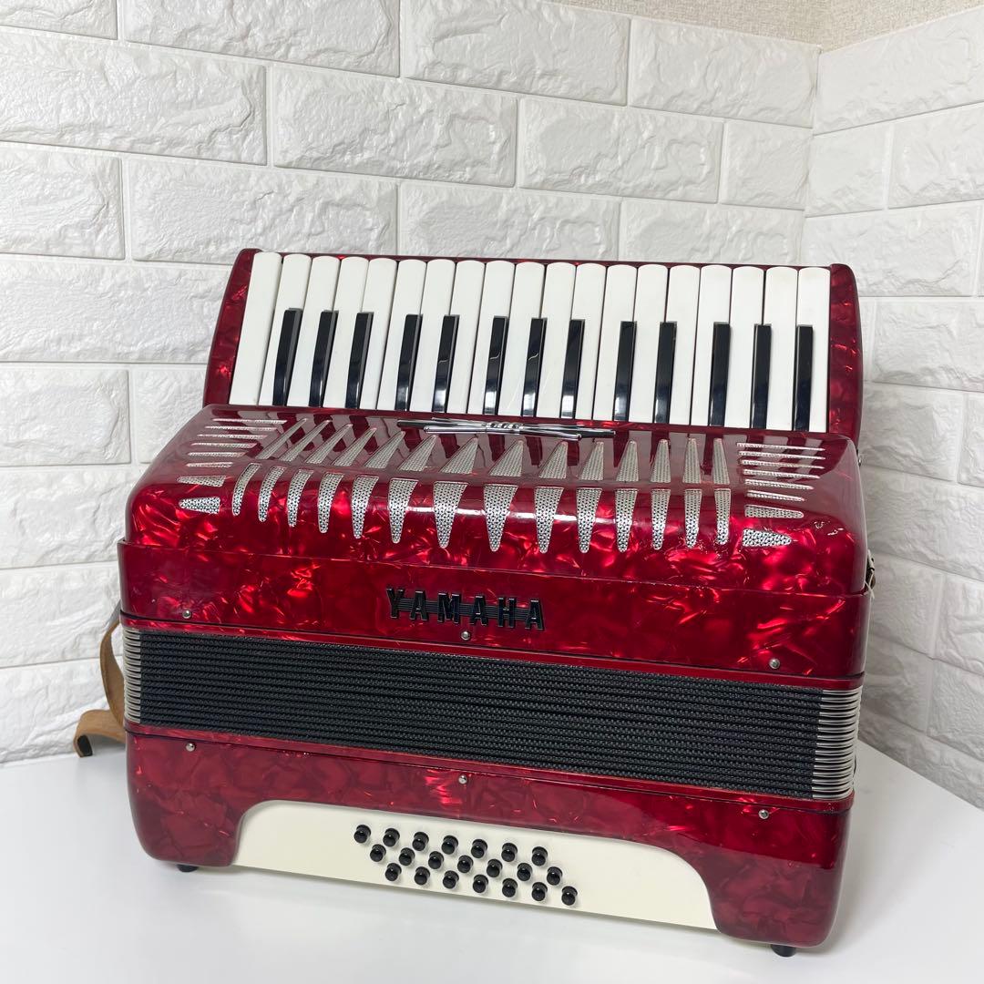 【使用感の少ない美品/動作確認済み】YAMAHA ３２鍵盤 アコーディオン