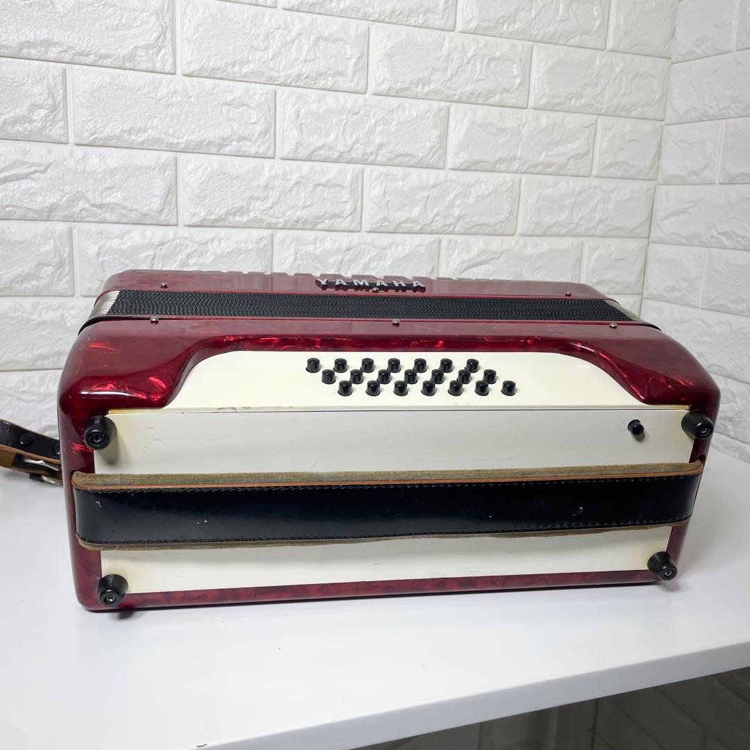 【使用感の少ない美品/動作確認済み】YAMAHA ３２鍵盤 アコーディオン