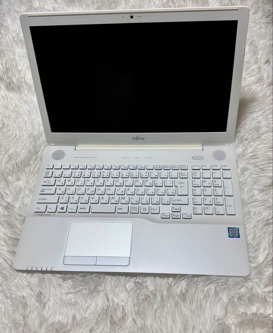 爆速i7/SSD500GB/メモリ8GB 富士通 LIFEBOOK ホワイト