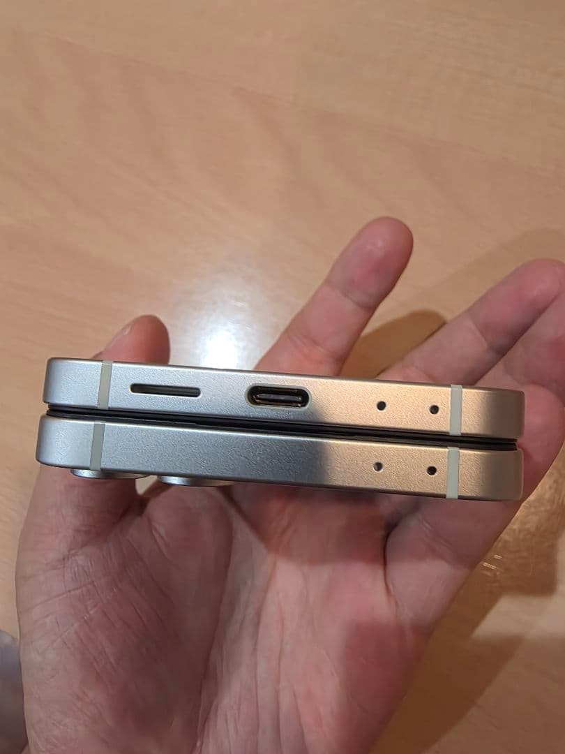 Galaxy Z Flip6 ホワイト 256gb限定色 SIMフリー