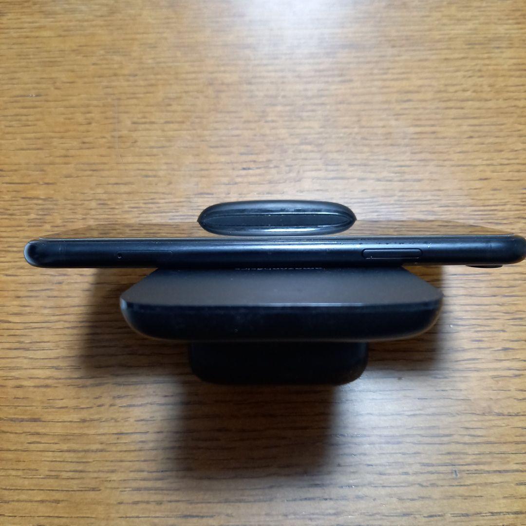 ②iPhone XR 64GB　ブラック