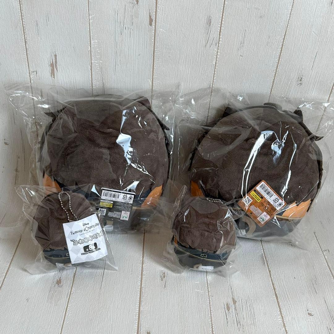 ツイステ　レオナ　ふわコロりん　4個　にっこり　特典　ノーマル　制服