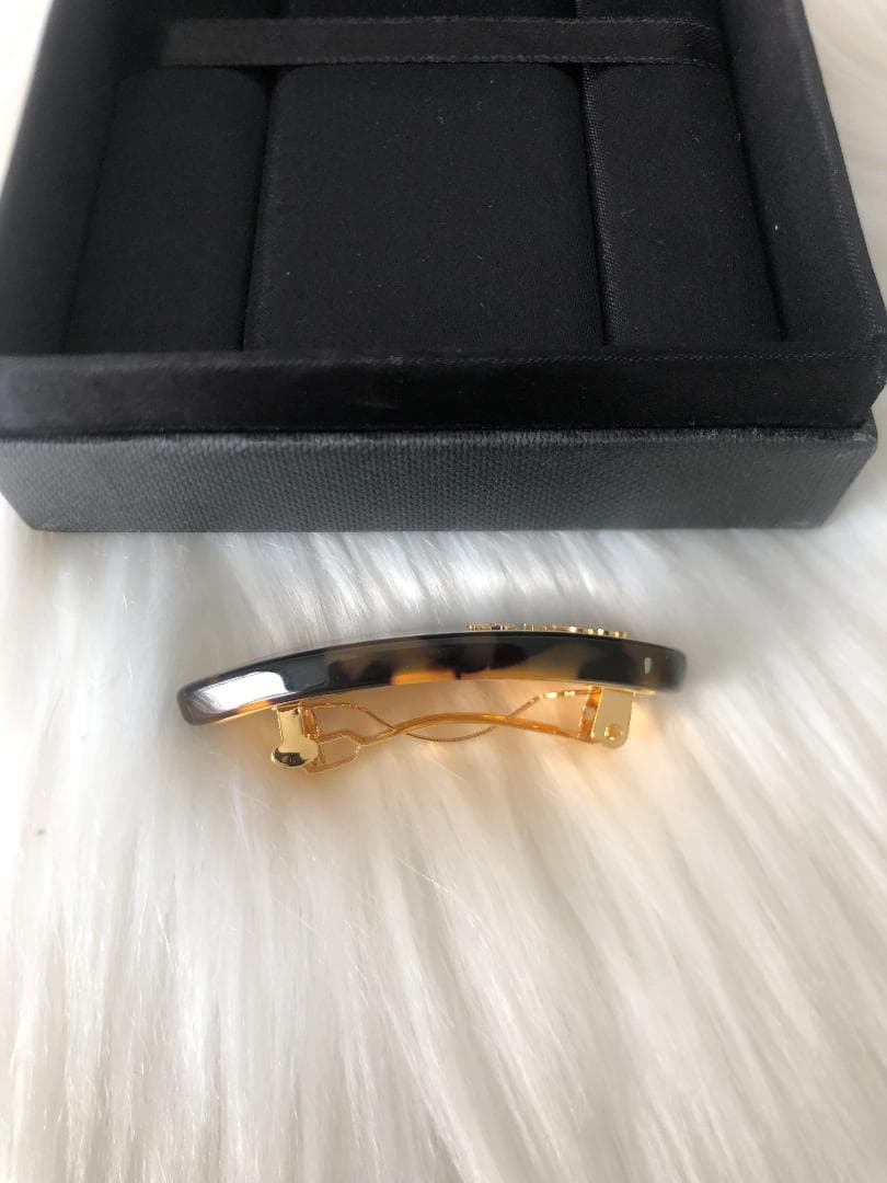 レオパート　ヘアピン　ゴールドロゴ　ダークブラウン　綺麗　レディース　美品