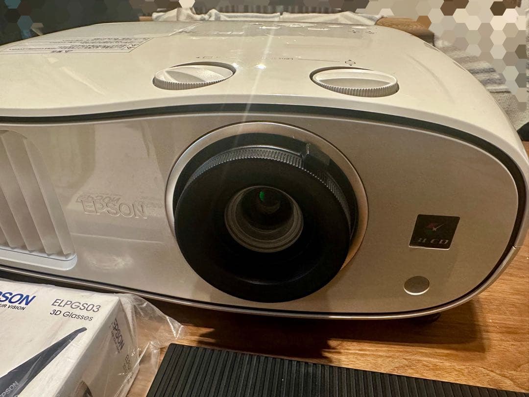 EPSON プロジェクター　EH-TW6600W　ワイヤレスモデル