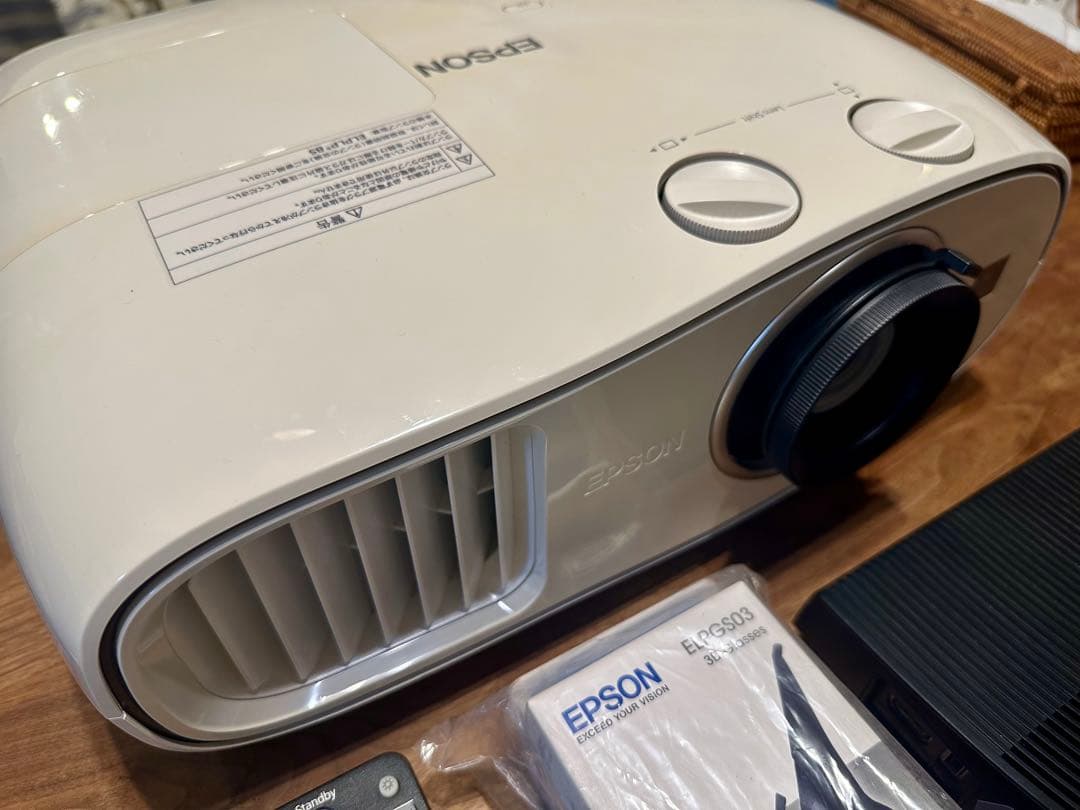 EPSON プロジェクター　EH-TW6600W　ワイヤレスモデル