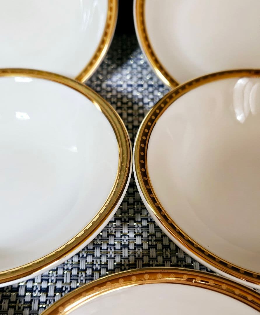 タイ製　老舗高級食器メーカ　PATRA社　金彩縁取　径10.0cm　ボール10客