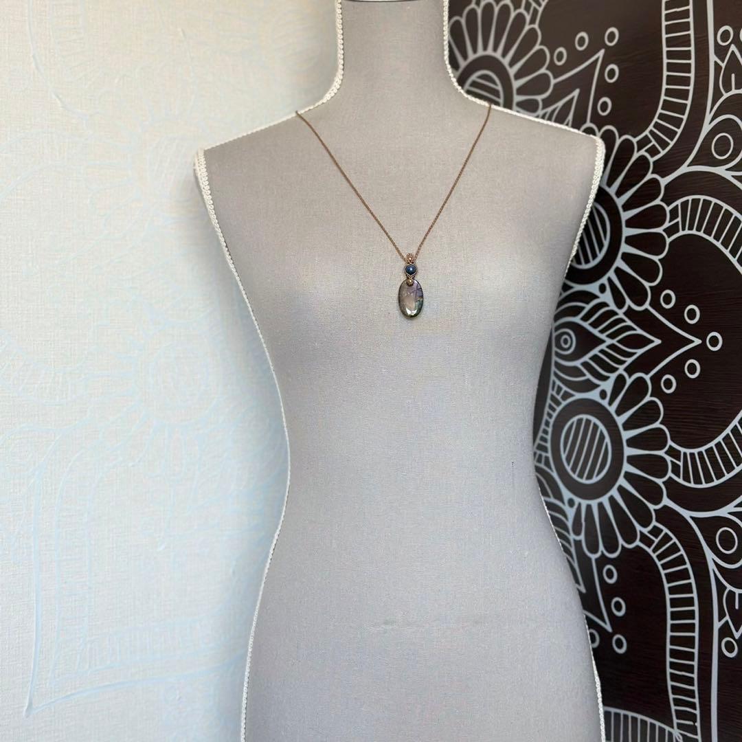 『紫蒼詩』パープルラブラドライトとカイヤナイトのマクラメペンダントネックレス