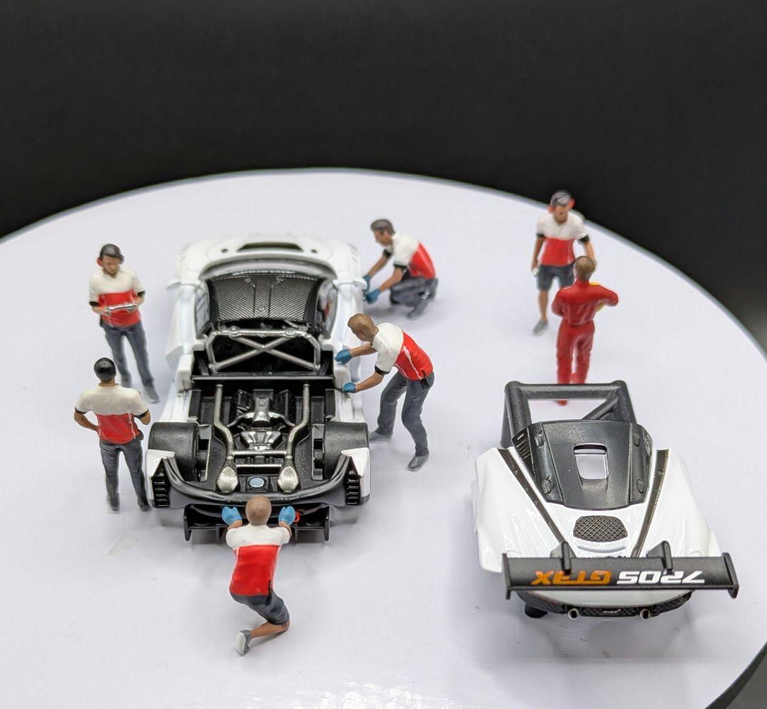 1/64マクラーレン 720S GT3X＆ピットクルーフィギュア