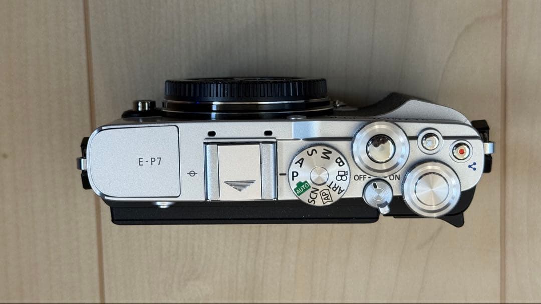 PEN E-P7 ボディ（シルバー）　新品未使用