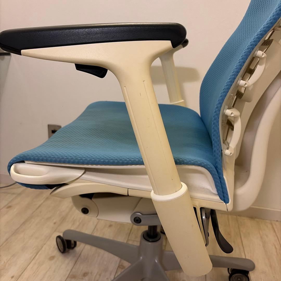 ハーマンミラー、エンボディチェア