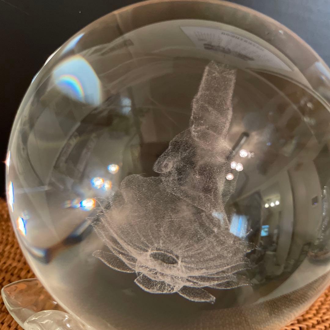 大玉水晶　大日如来　レーザー彫　台座付き