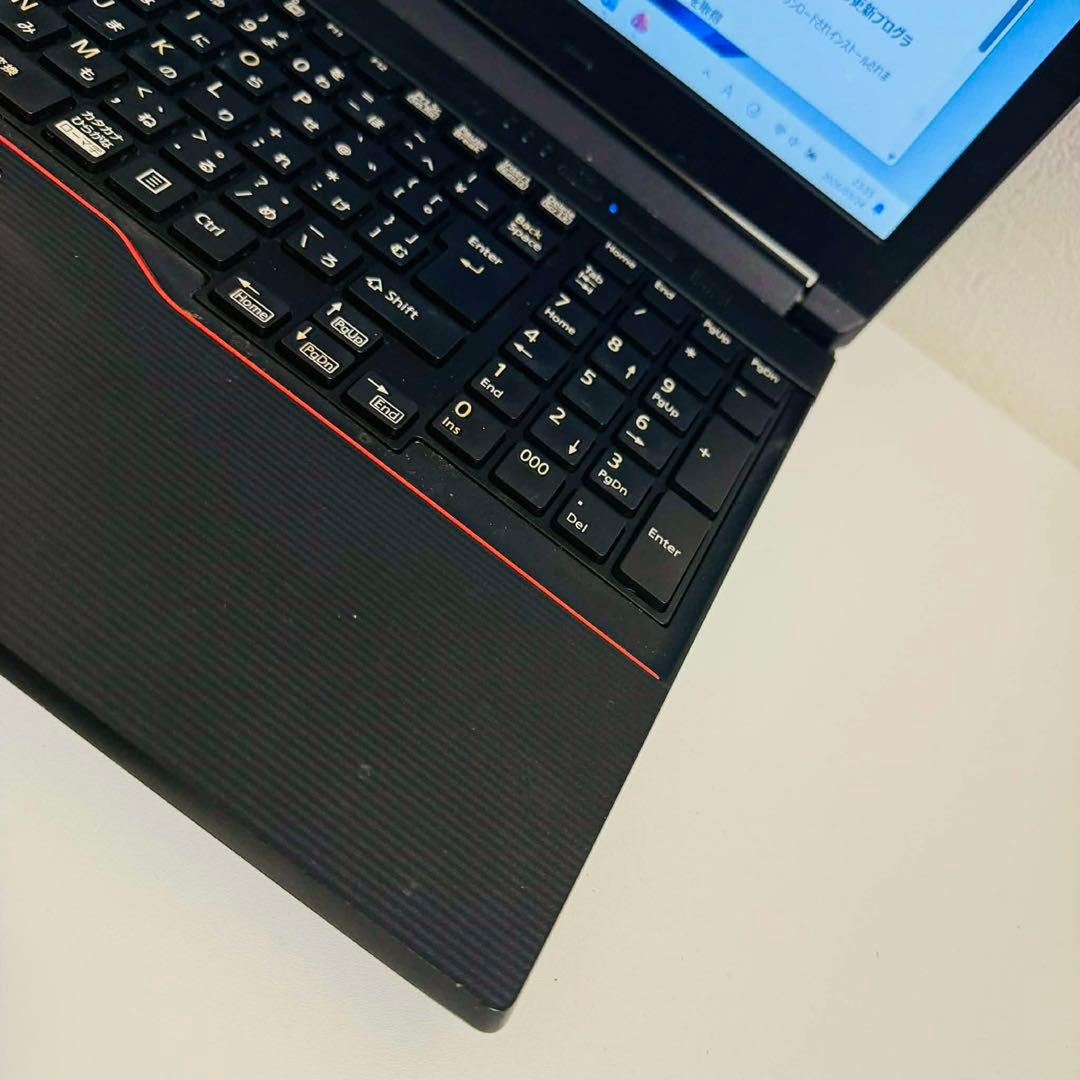 Y181 Fujitsuノートパソコンi5メモリ8G高速SSDサクサクWin11