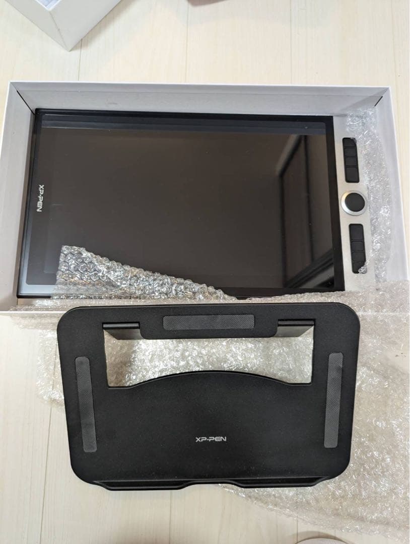 XP-PEN 15.6インチ液晶ペンタブレット