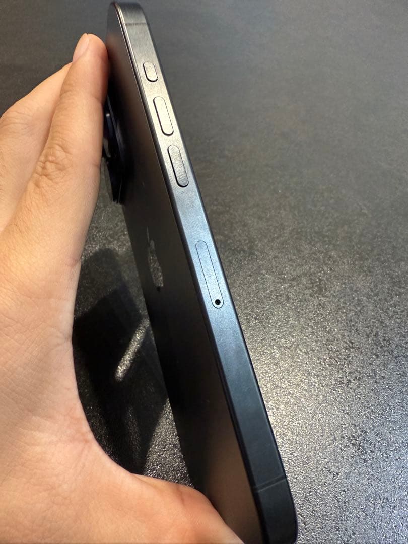 【極美品/訳アリ】iPhone 15pro 256G ブラック　ジャンク