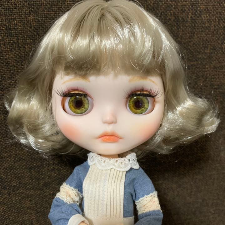 カスタムアイシードール シルバーブロンドさん