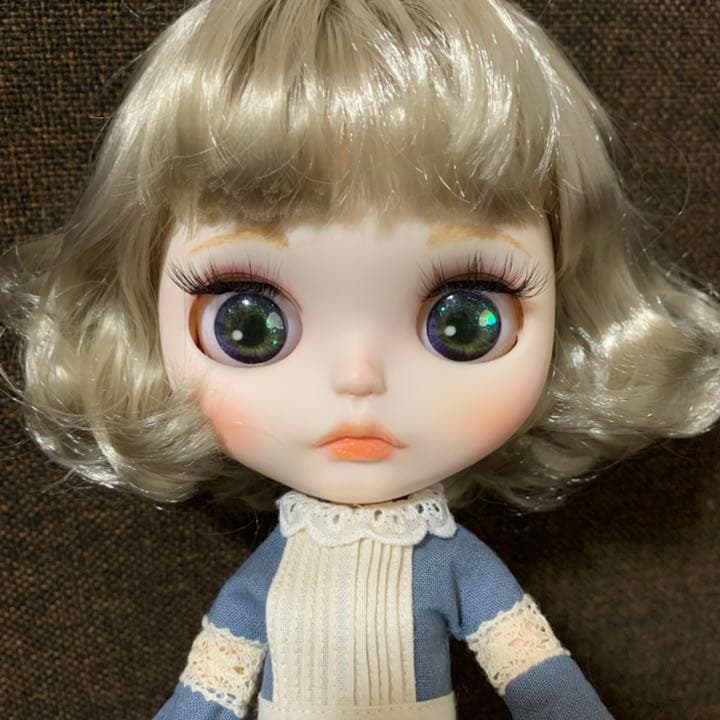 カスタムアイシードール シルバーブロンドさん