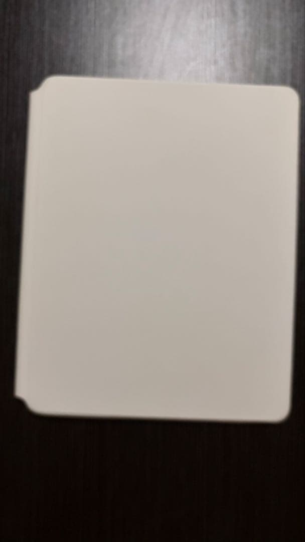 iPad Magic Keyboard ホワイトカバー
