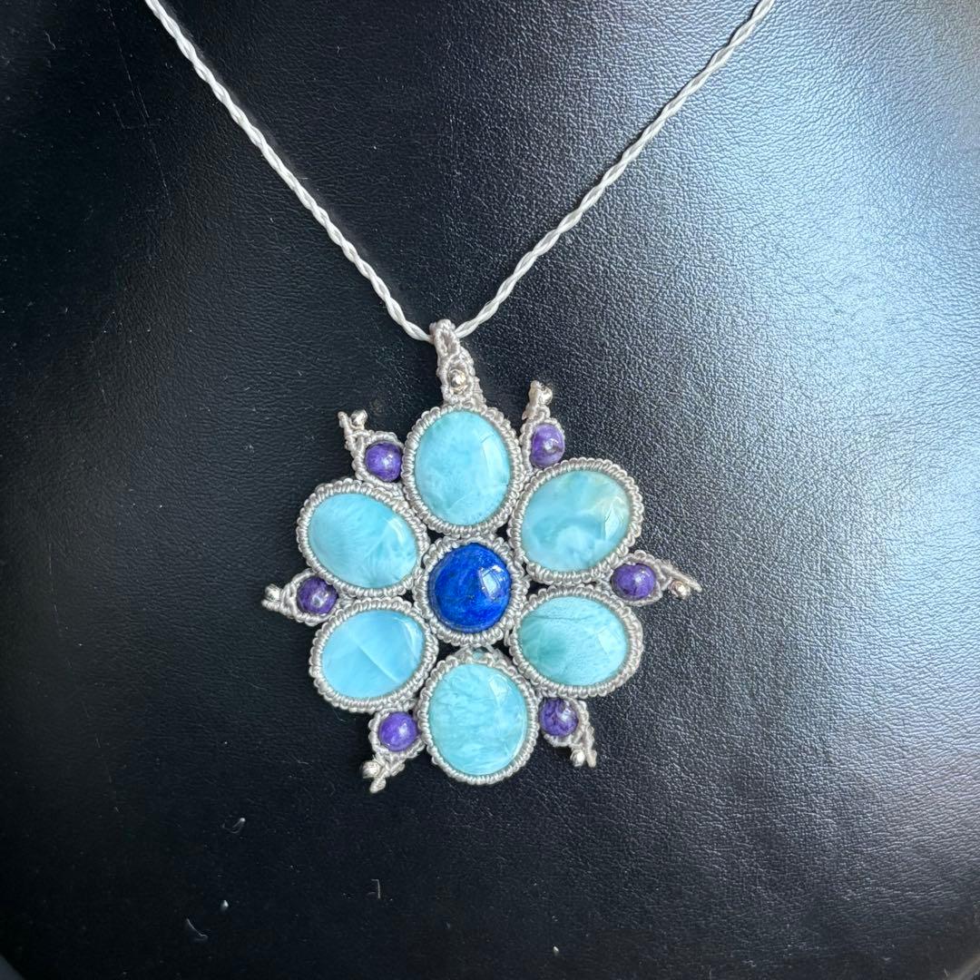 (さかい)小粒ラリマー×ラピスラズリ×チャロアイトのマクラメネックレス