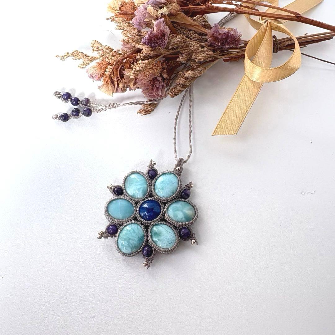 (さかい)小粒ラリマー×ラピスラズリ×チャロアイトのマクラメネックレス