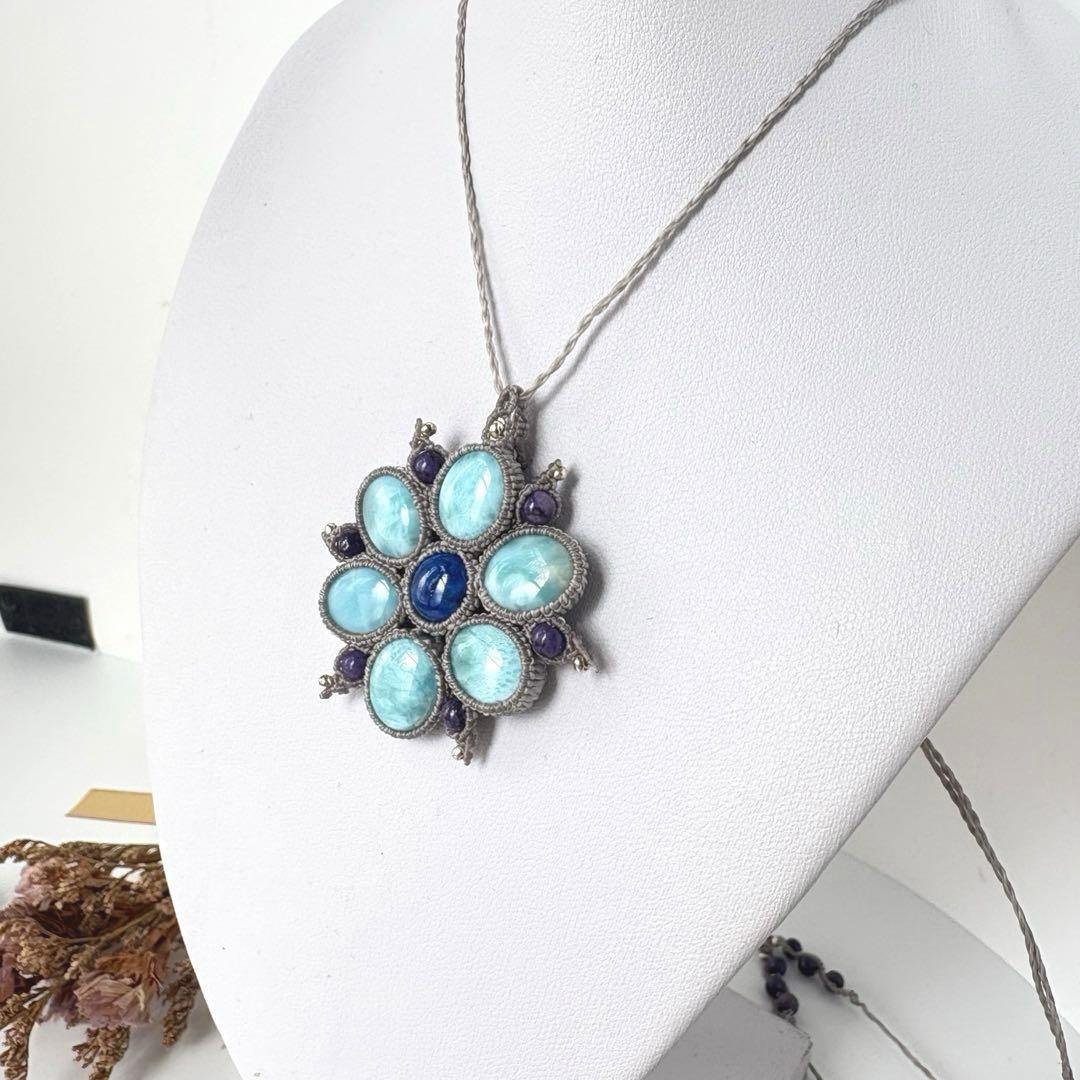 (さかい)小粒ラリマー×ラピスラズリ×チャロアイトのマクラメネックレス