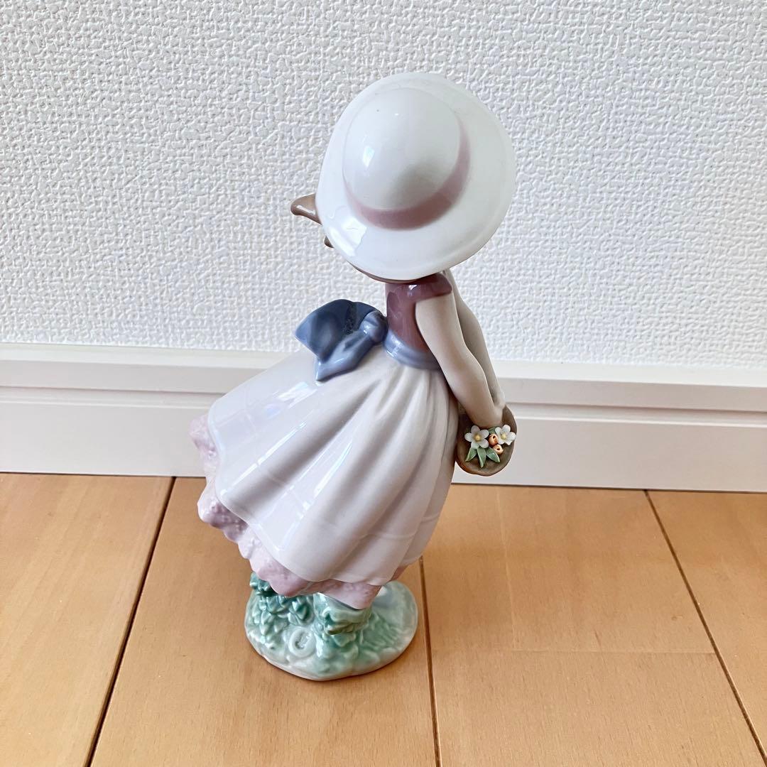 リヤドロ　LLADRO ユートピアコレクション 花の小径 8246