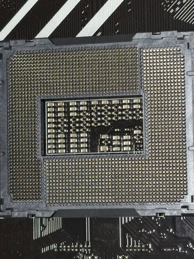 ASUS H610M-D4 R2.0 + i3-13100F ジャンク扱い
