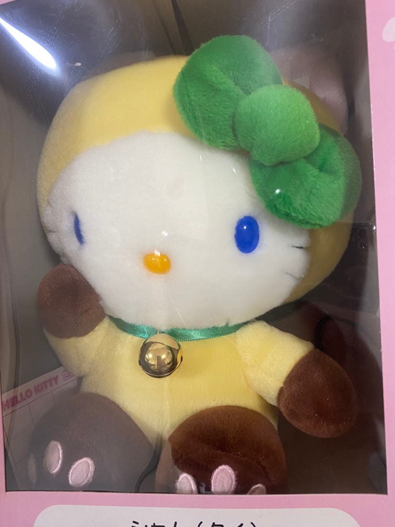 ハローキティ ぬいぐるみ ベル付き　世界のネココレクション