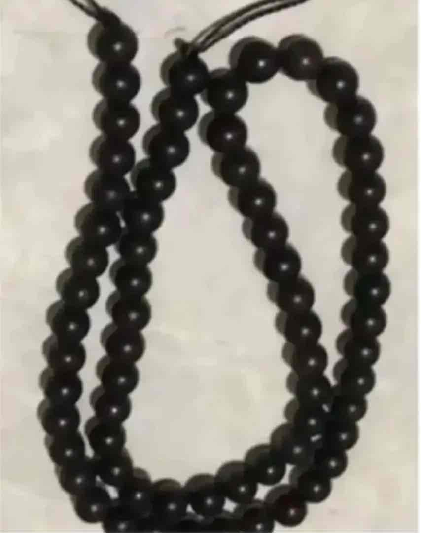 北海道上ノ国町産 ブラックシリカ約7.5mm一連37cm