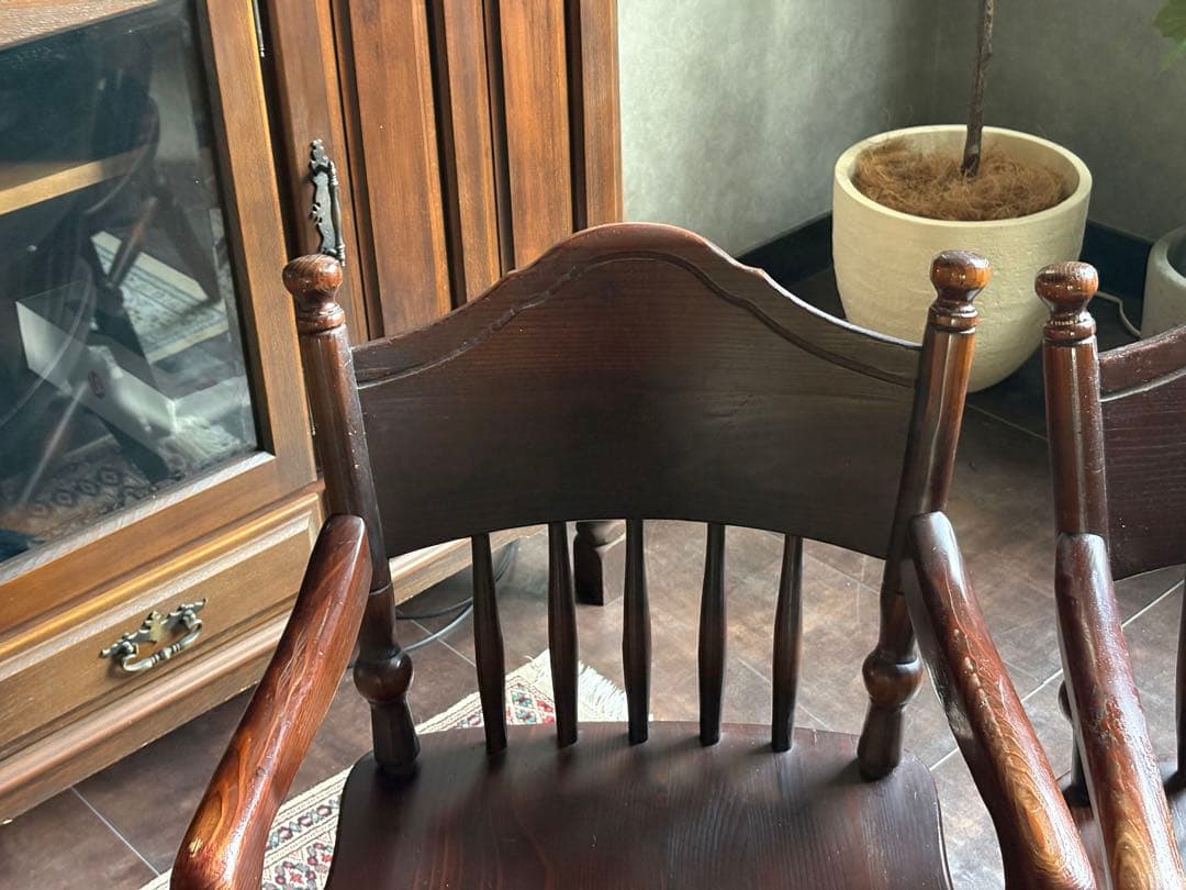 クラシック　ウッドチェア　アームチェア　ビンテージ　木製家具　レトロ　nZ