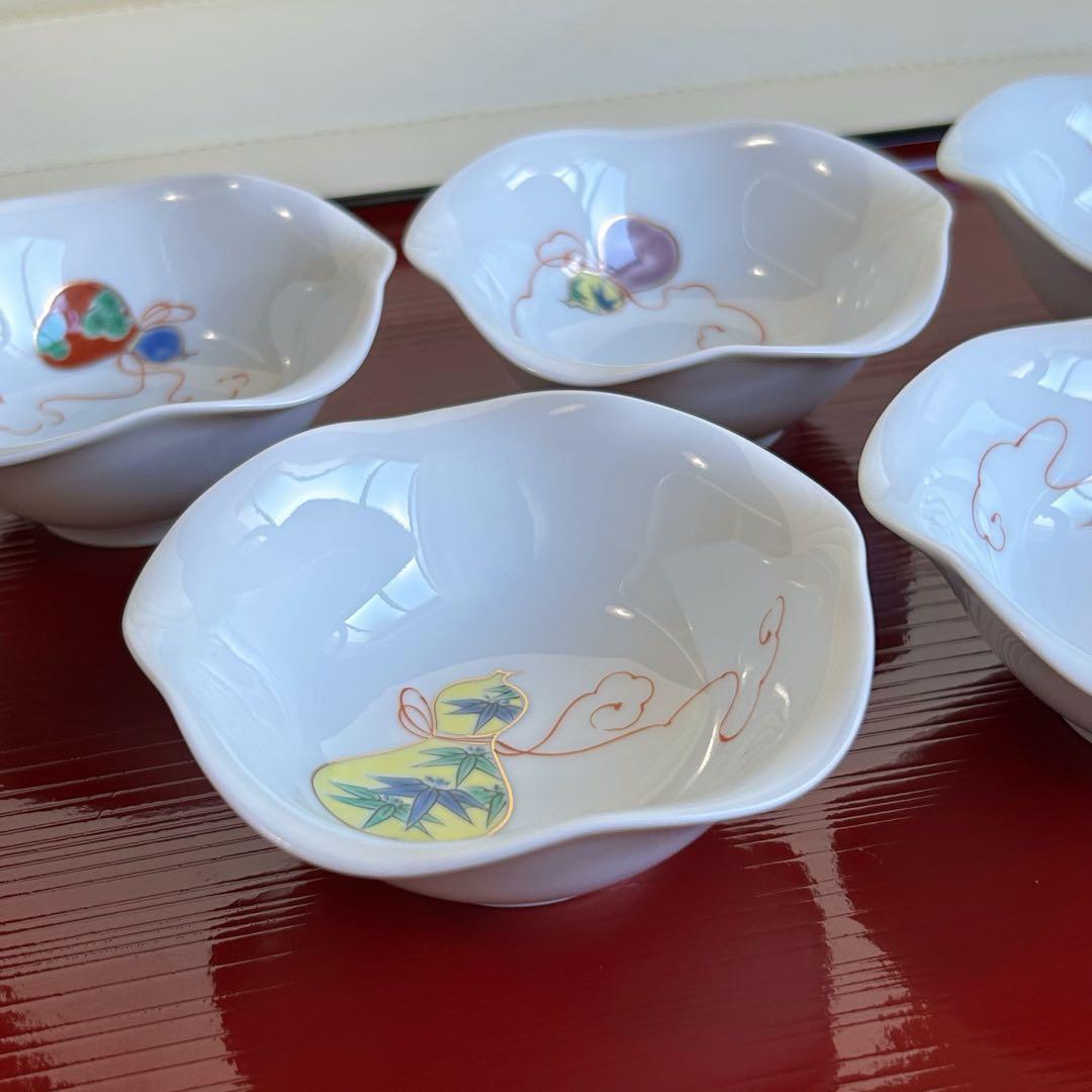 深川製磁　花ひょうたん　小鉢揃　5枚セット　白磁　色絵　金彩　瓢箪　輪花鉢　小付