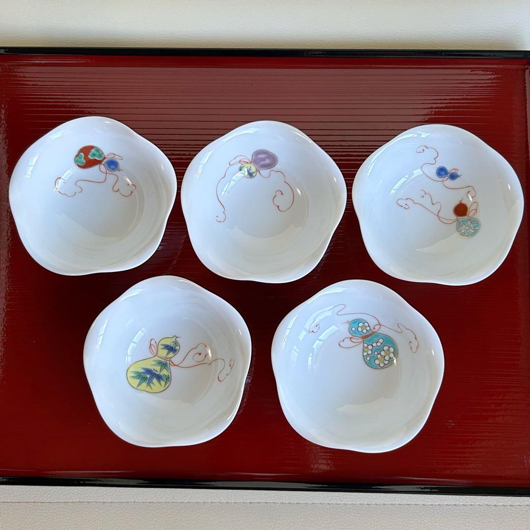 深川製磁　花ひょうたん　小鉢揃　5枚セット　白磁　色絵　金彩　瓢箪　輪花鉢　小付